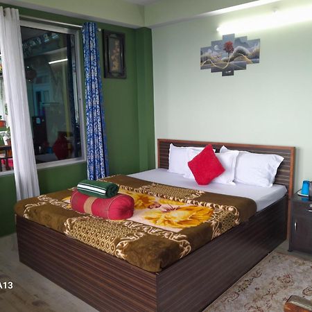 Seven Hills Homestay Калимпонг Екстериор снимка