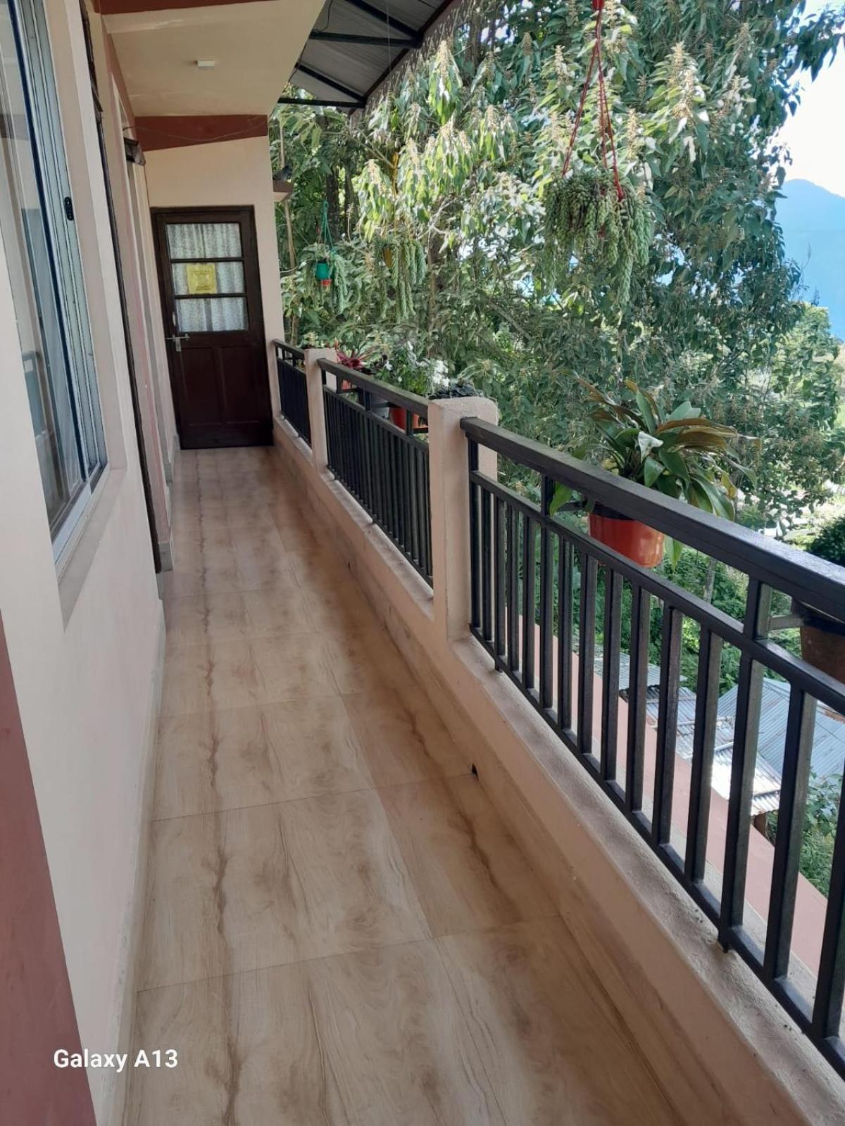 Seven Hills Homestay Калимпонг Екстериор снимка