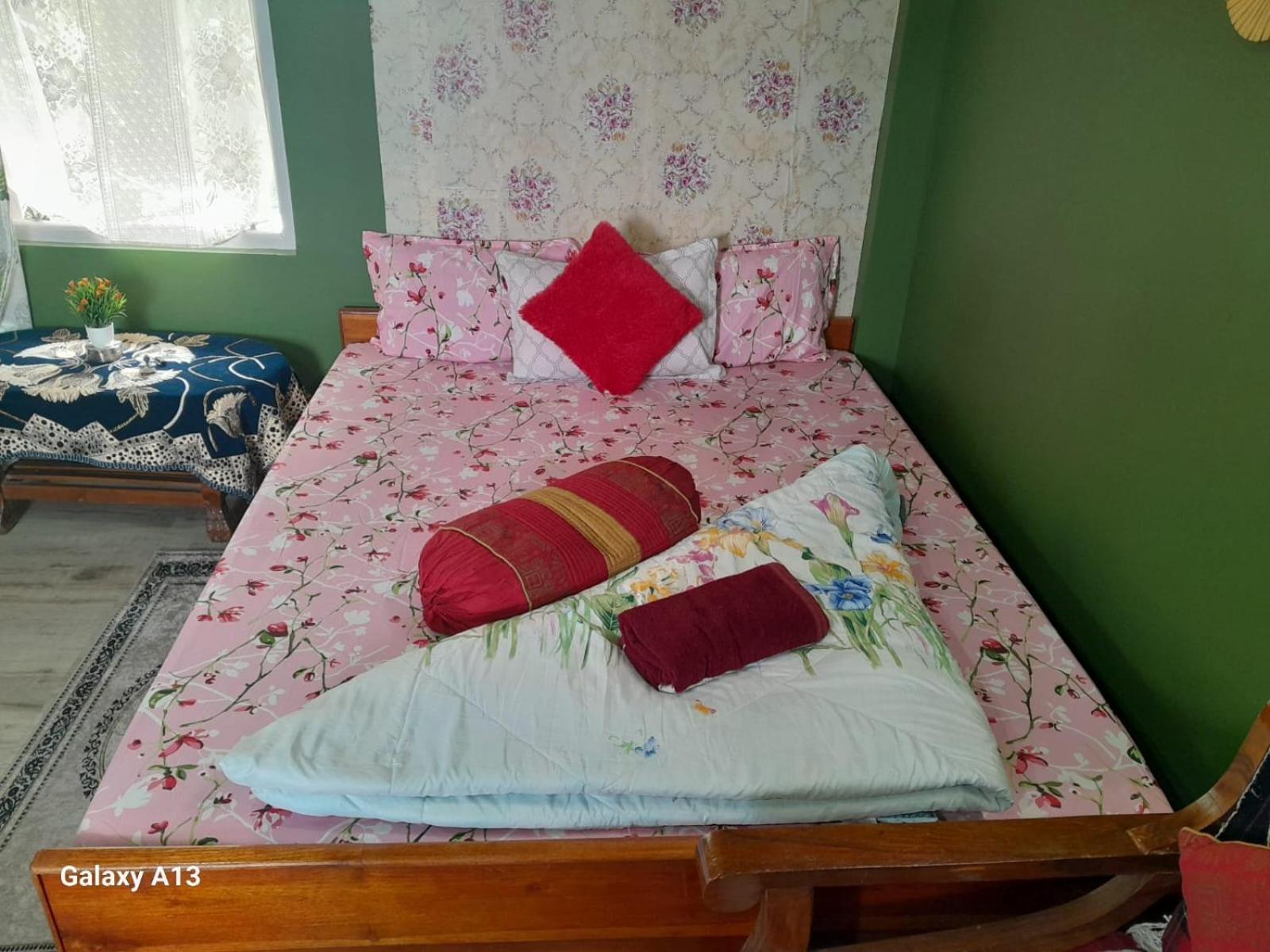 Seven Hills Homestay Калимпонг Екстериор снимка